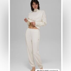 Alo Waffle Weekend Escape Joggers